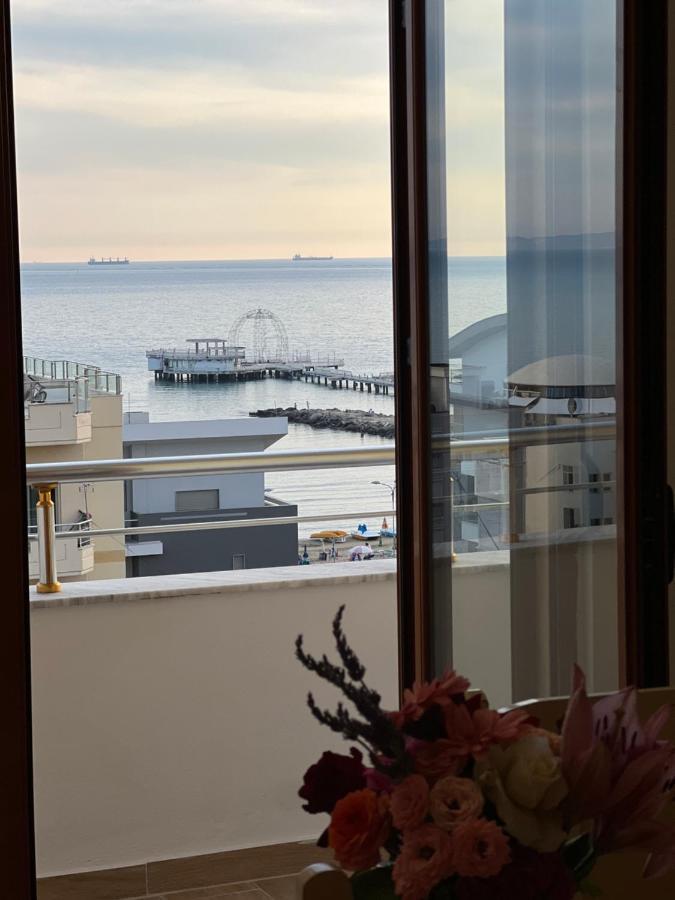 West View Apartment Durrës Exteriör bild